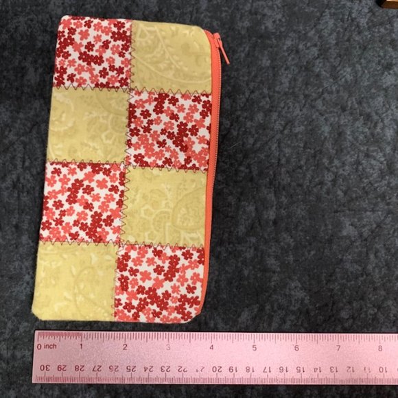 Handmade Quilted Wallet/Pouch - Picture 6 of 6